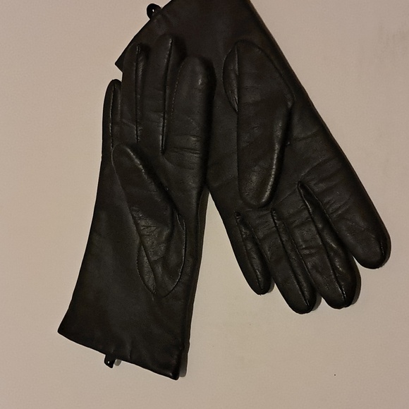 Womwn Black Leather Gloves Size M Outdoor Classic Fitted Warm Preowned - Picture 3 of 8
